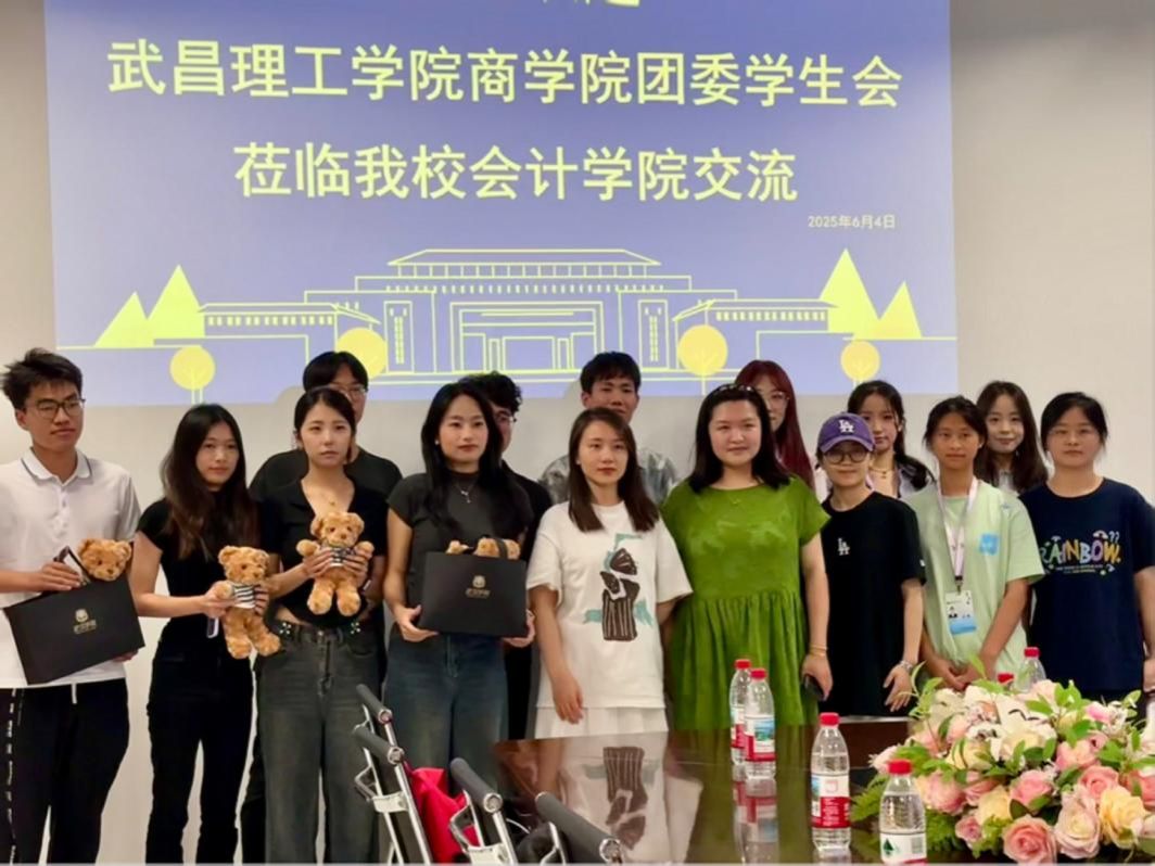 cab0d8c2-df6d-4486-bf8d-baa947574d7e